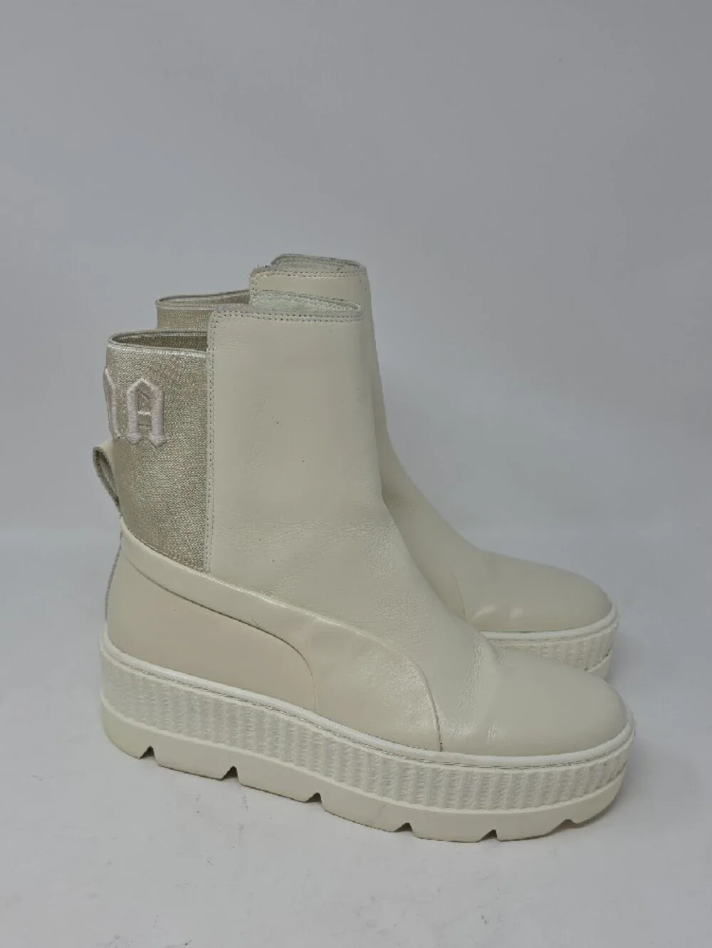 Puma x Fenty Rihanna Chelsea sneaker boots women white leather platform Size 8.5